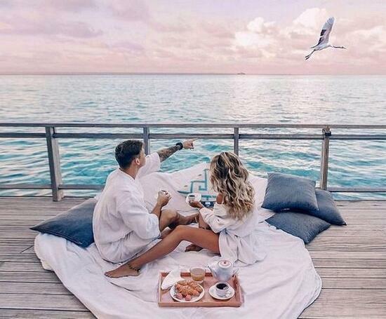 Картина по номерам 40x50 Романтический завтрак на террасе у моря